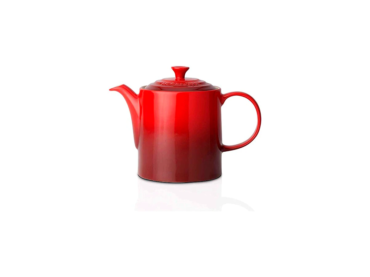 Revisão Le Creuset Bule Tradicional com Infusor de Cerâmica (1,3L, Cor Cerise/Vermelho): excelência no serviço de mesa, mas exige aquecimento à parte